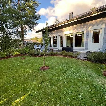 شقة Ihana Paritaloasunto - Sauna, Piha Ja Autokatos - Cozy Semi-detached House With Sauna, Garden And Carport In
