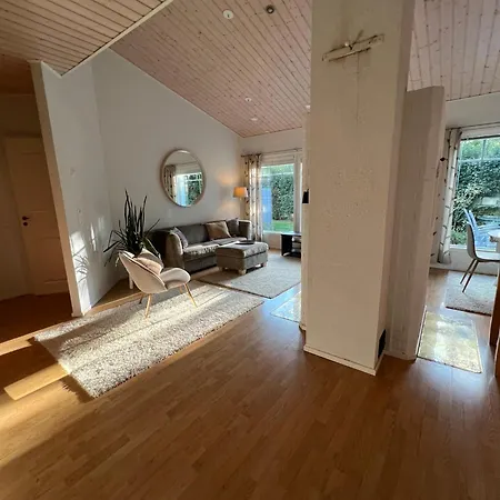Ihana Paritaloasunto - Sauna, Piha Ja Autokatos - Cozy Semi-detached House With Sauna, Garden And Carport In *