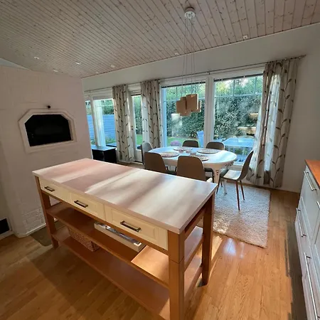 Ihana Paritaloasunto - Sauna, Piha Ja Autokatos - Cozy Semi-detached House With Sauna, Garden And Carport In فآسا